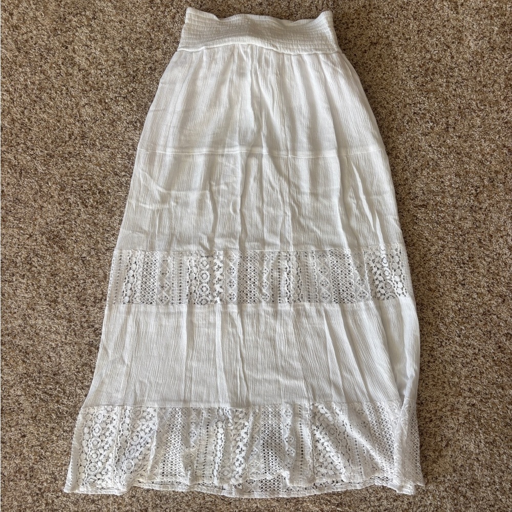 Joe Benbasset White Tiered Maxi Skirt Resort Wear